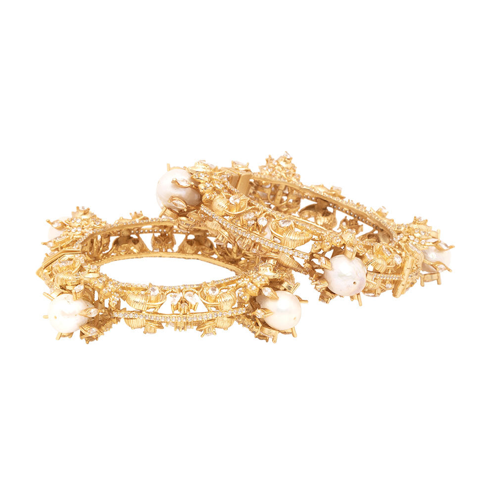 Callisto Wristlets