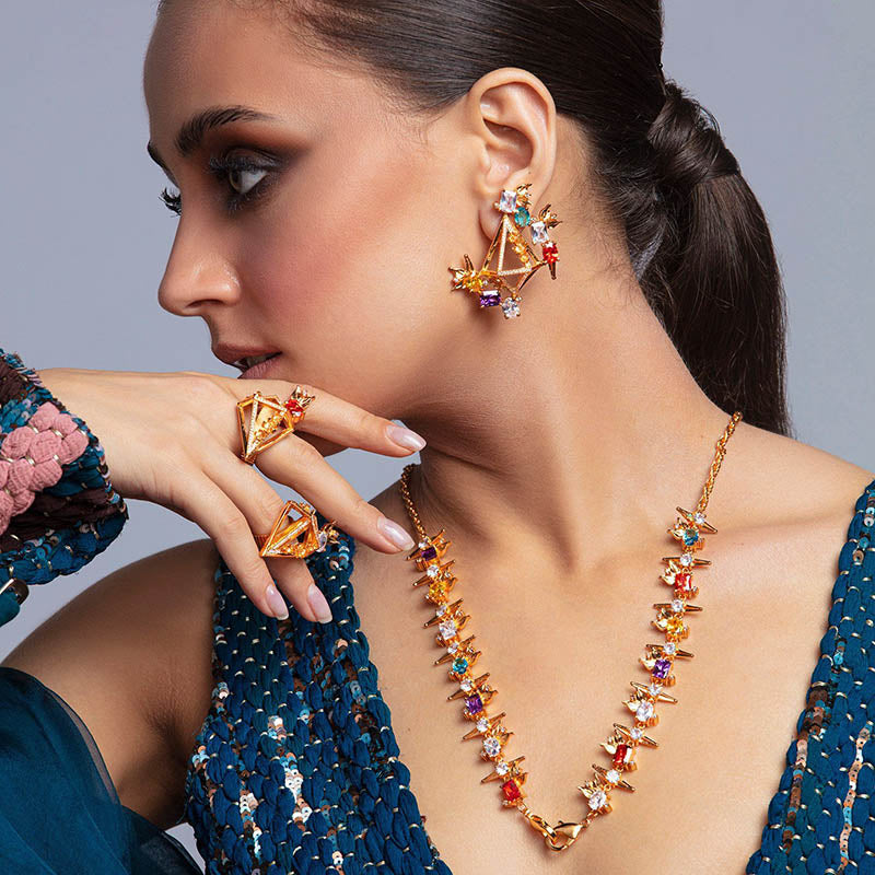 Essence Multifunctional Chains