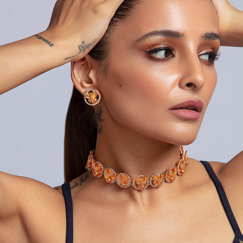 Auric Choker